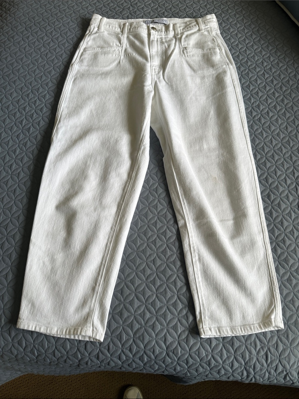 AYR The Beat in white size 34